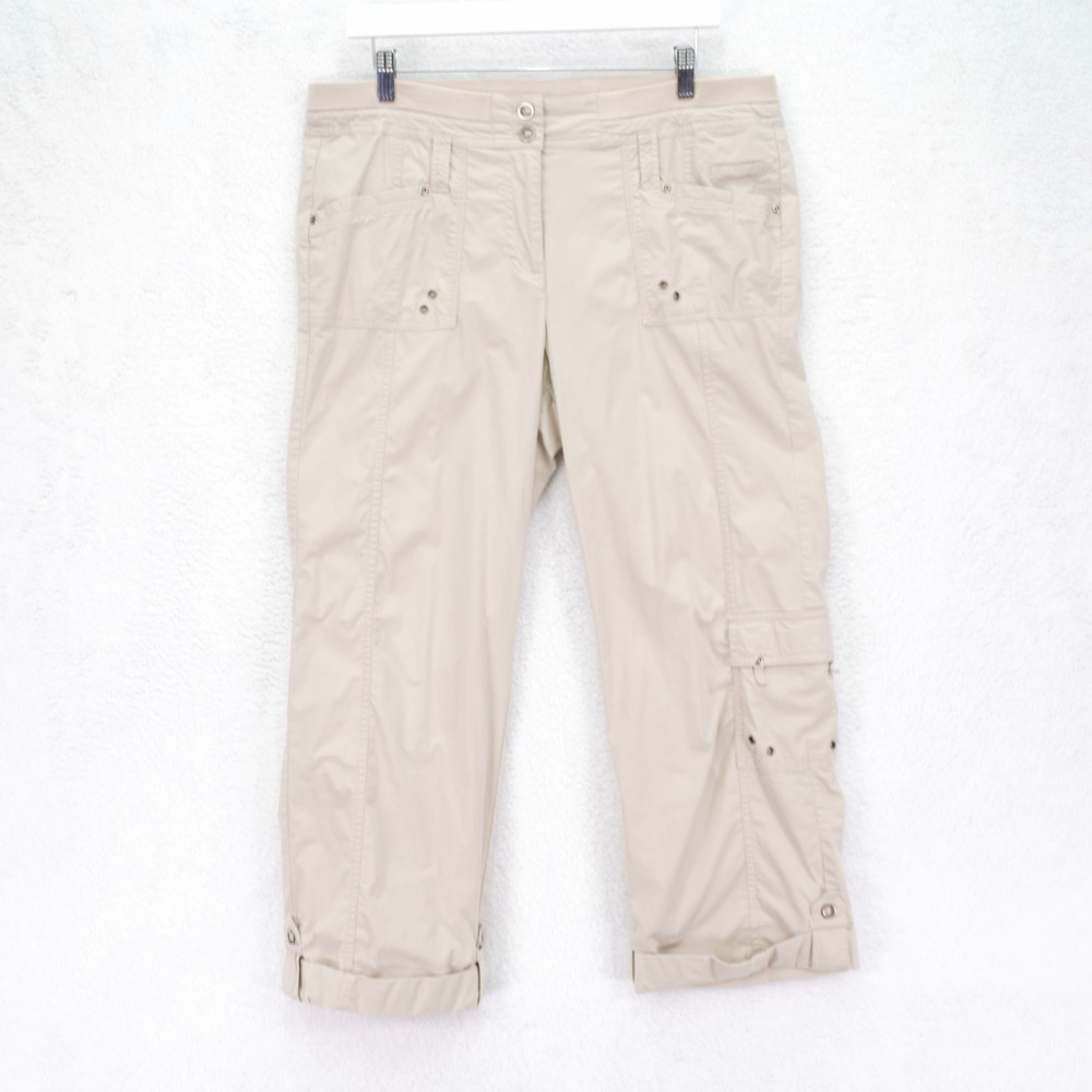 Chico's Cargo Capri Pants Khaki Lightweight Elastic Waist -35 / 24.5- High Rise